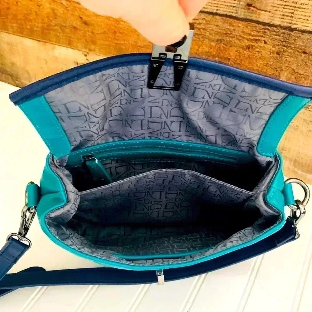 Danielle Nicole Purse - Picture 5 of 7